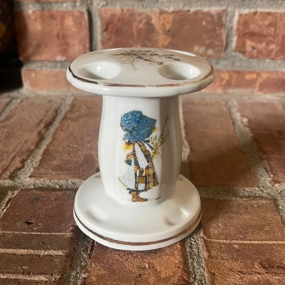 Vtg 1973 Holly Hobbie Porcelain Toothbrush Holder